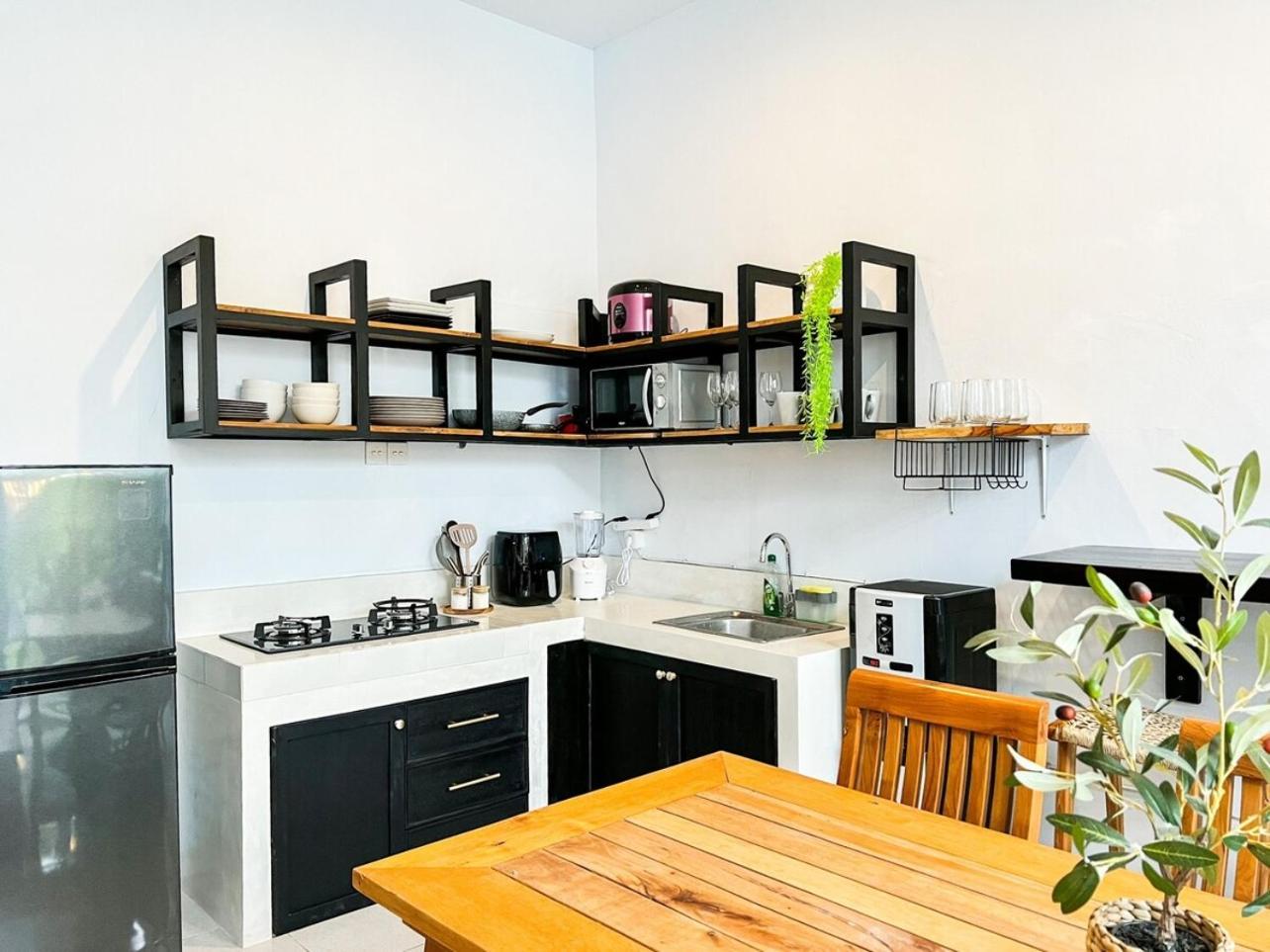 Island Boy Guesthouse T Prime Location In Canggu Dış mekan fotoğraf